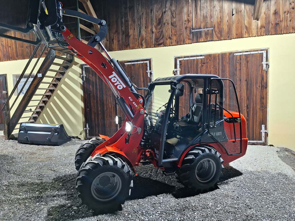 Hoflader und Traktoren